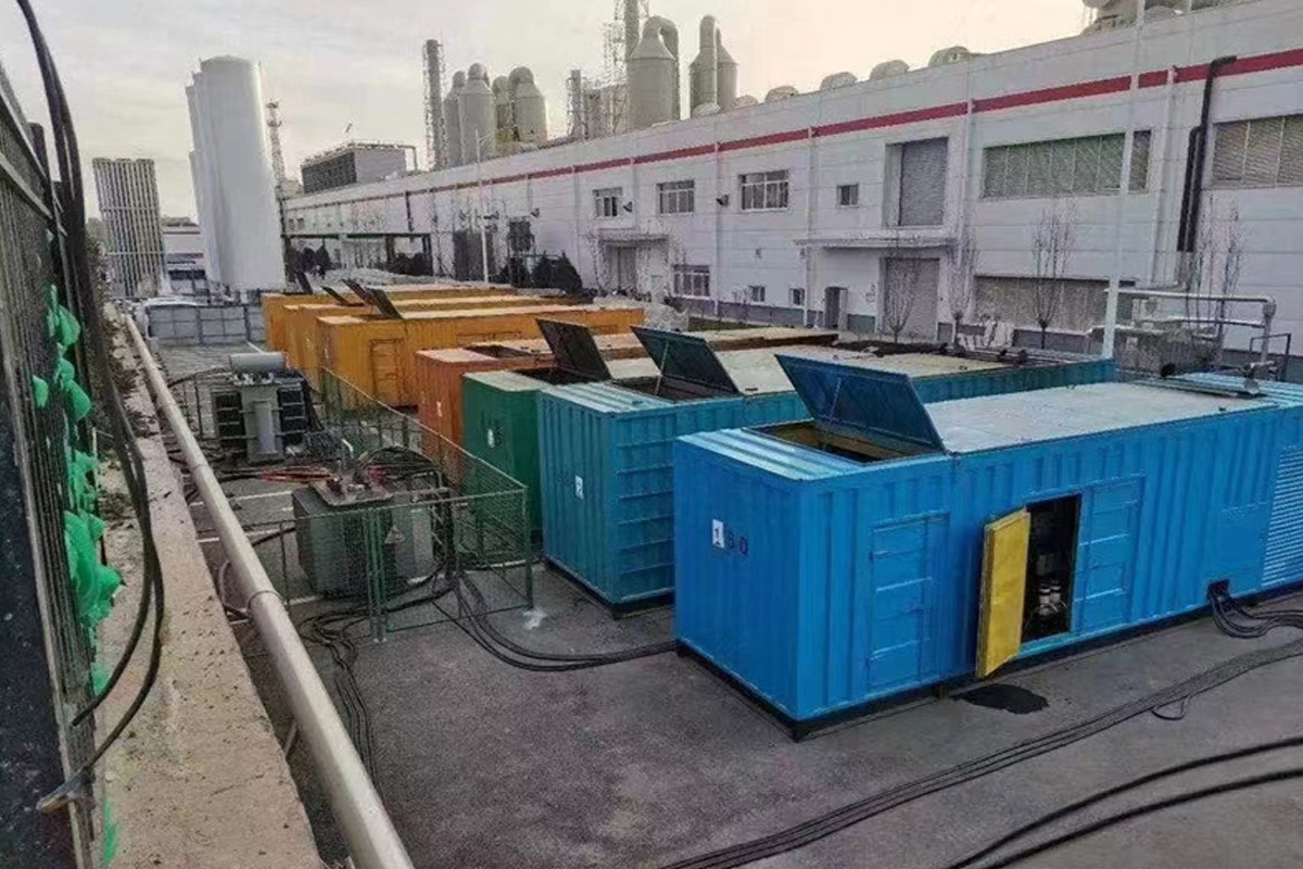 乌兰发电机租赁施工现场